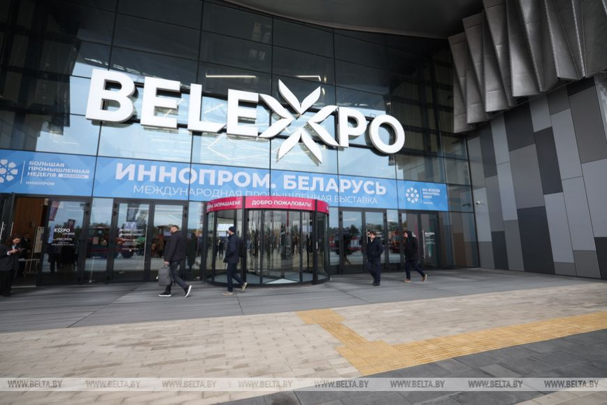 Международную выставку "ИННОПРОМ. Беларусь" за три дня посетили более 14 тыс. человек