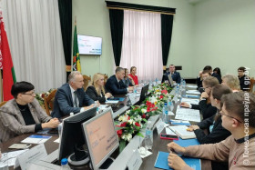 В Гомеле в рамках экспертной площадки подискутировали на тему эволюции местного управления и самоуправления в стране