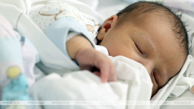 За Неделю родительской любви первые документы получили 175 малышей в Гомельской области