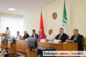 Включаем тотальный контроль. Тему социально-экономического развития Хойникщины сегодня обсудили на заседании исполнительного комитета под руководством председателя Дмитрий Шпигановича