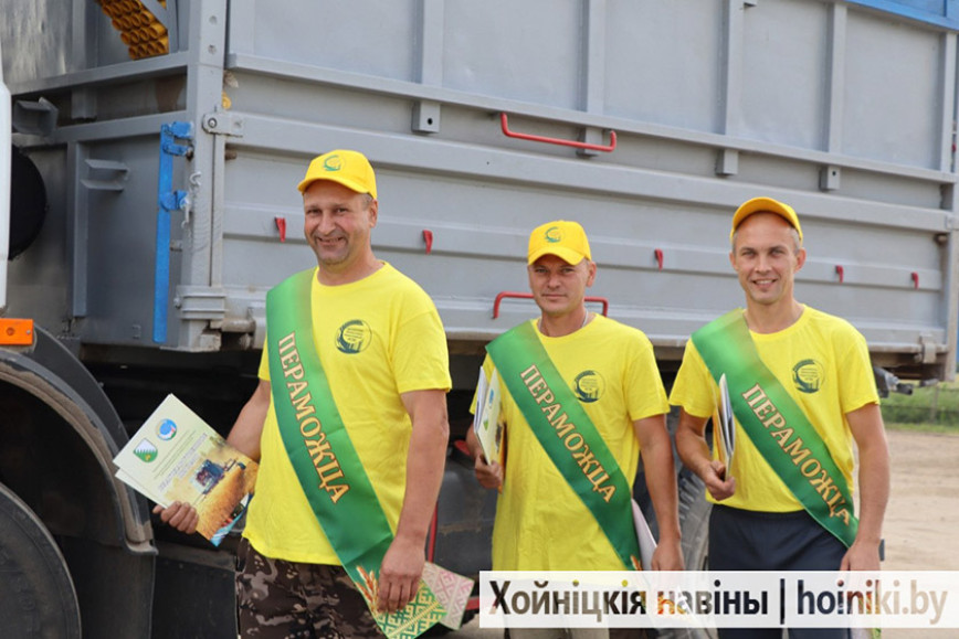 Хлеборобы Хойникского района продолжают покорять тысячные вершины