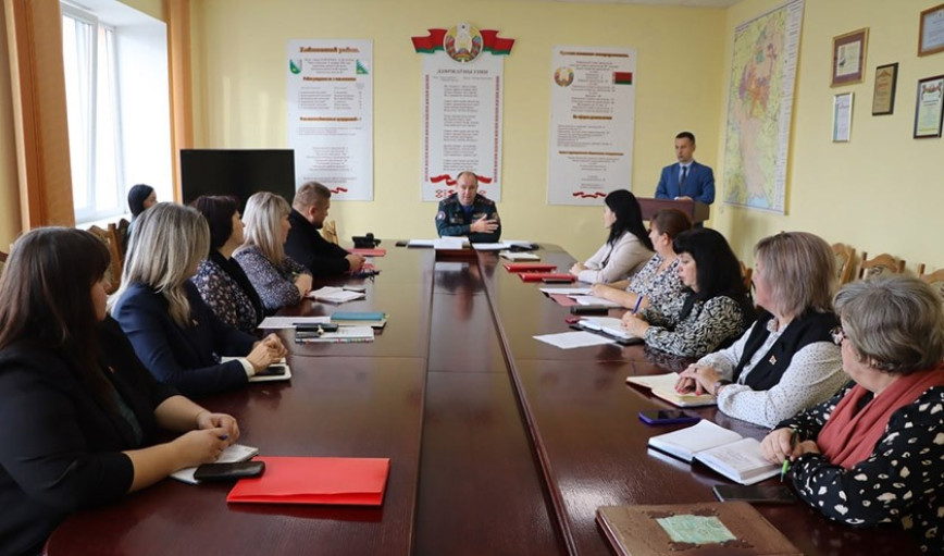 Заседание постоянной комиссии районного Совета депутатов по социальным вопросам и трудоустройству