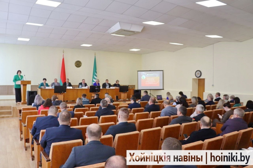 Сёння ў Хойніках адбылося пасяджэнне раённага выканаўчага камітэта
