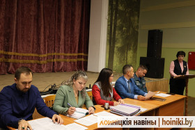 У Хойніках адбылося пасяджэнне камісіі па справах непаўналетніх пад кіраўніцтвам намесніка старшыні КДН райвыканкама Людмілы Кірчанкі