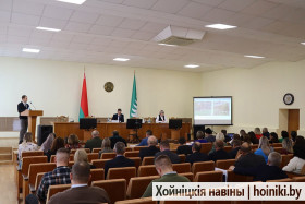 У Хойніках прайшла штотыднёвая планёрка, якую правёў кіраўнік раёна Дзмітрый Шпігановіч